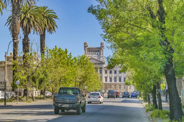 Montevideo Uruguay Octubre 2018 Avenida General Flores Con Edificio Palacio —  Fotos de Stock