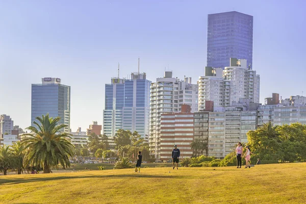 Montevideo Uruguay Diciembre 2018 Edificios Modernos Frente Mar Escena Del — Foto de Stock