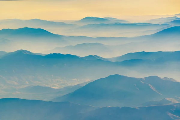 Veduta Aerea Dal Piano Delle Finestre Delle Montagne Delle Ande — Foto Stock