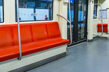 Santiago de chile metro tren, boş sandalye iç görünüm