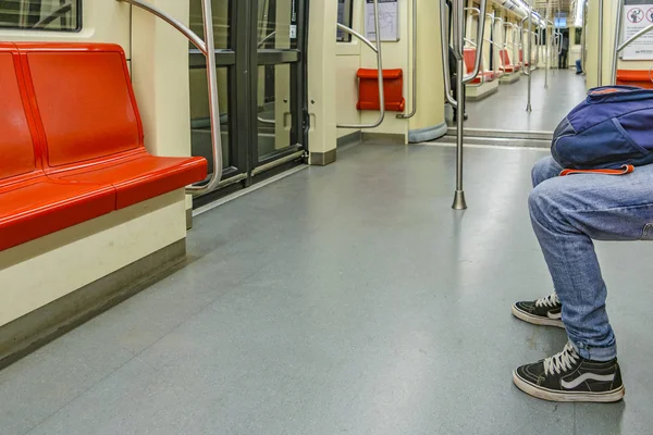 Widok Wewnątrz Prawie Pusty Pociąg Santiago Chile Subway — Zdjęcie stockowe