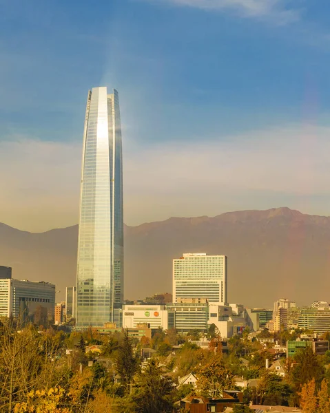 Santiago de chile şehir san cristobal hill bakış açısından havadan görünümü.