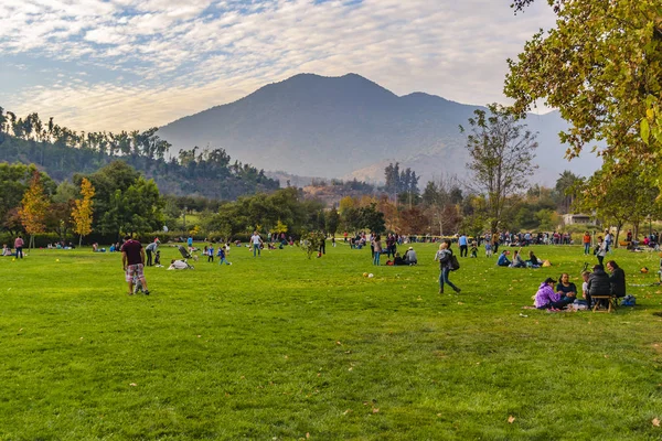 Santiago Chile Chile May 2018 Crowded Enjoying Autumn Day Bicentennial — Stock Photo, Image