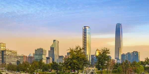 Santiago Chile Chile Mayo 2018 Parque Bicentenario Distrito Financiero Moderno —  Fotos de Stock