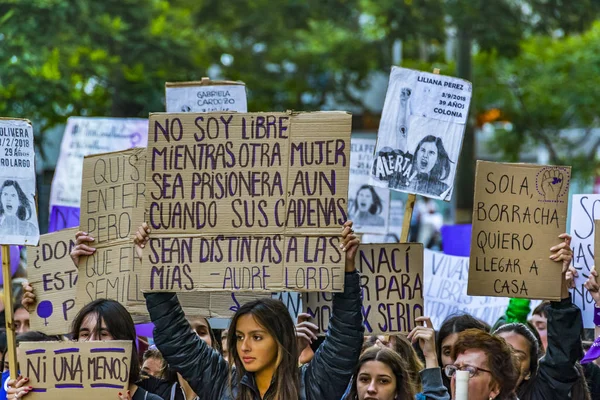 Marsch zum internationalen Frauentag, montevideo, uruguay — Stockfoto