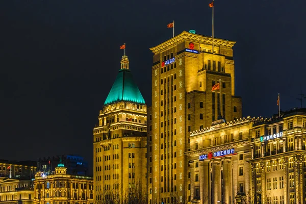 Urban Nattscen på The Bund, Shanghai, Kina — Stockfoto