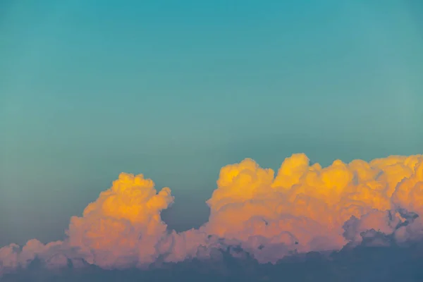 Wolken und Himmel Hintergrund — Stockfoto