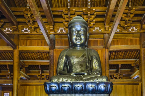 Buda Escultura, Templo Jingan, Xangai, China — Fotografia de Stock