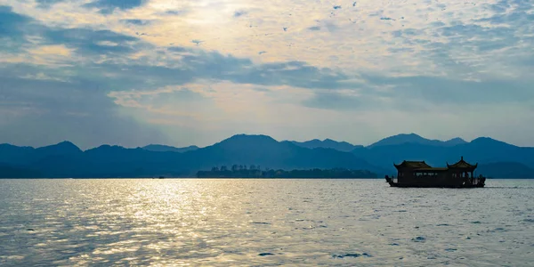 西の湖、杭州、中国 — ストック写真