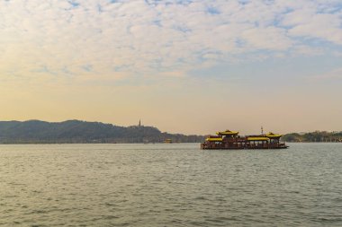 Turistik Tekne, Batı Gölü, Hangzhou, Çin