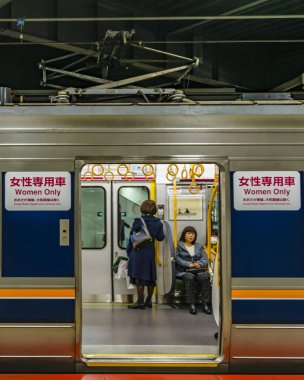 Sadece Kadınlar Treni, Kyoto, Japonya