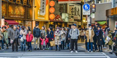 Kalabalık Şehir Sahnesi, Dotonbori, Osaka - Japonya
