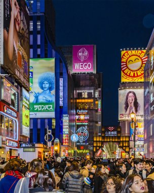 Dotonbori Gece Sahnesi, Osaka, Japonya