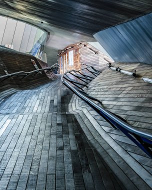 Yokohama Uluslararası Yolcu Terminali İç Sahnesi