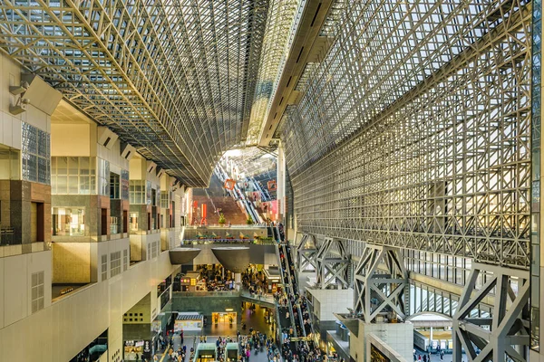 Vista interna della stazione di Kyoto, Giappone — Foto Stock