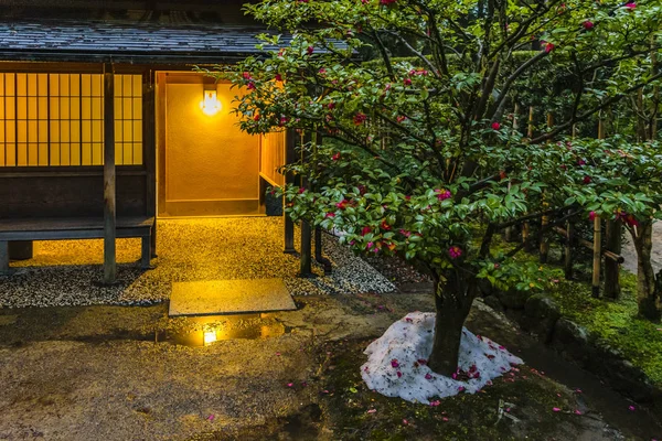 Kenroku-En Bahçesi, Kanazawa, Japonya