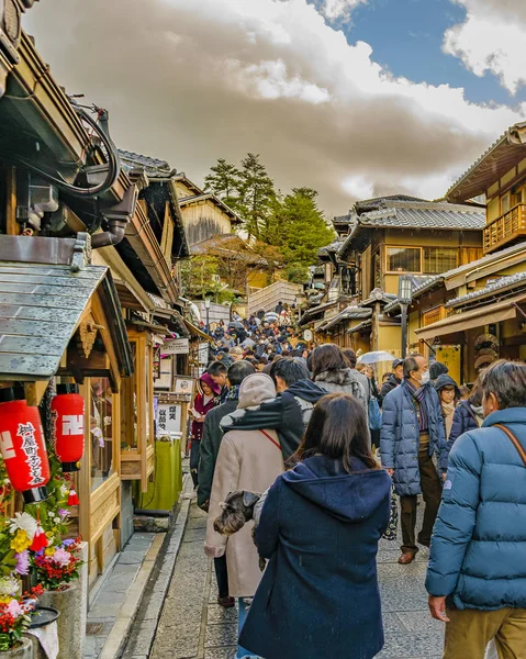 Tradiční Touristická ulice, Higashiyama, Kjóto, Japonsko — Stock fotografie