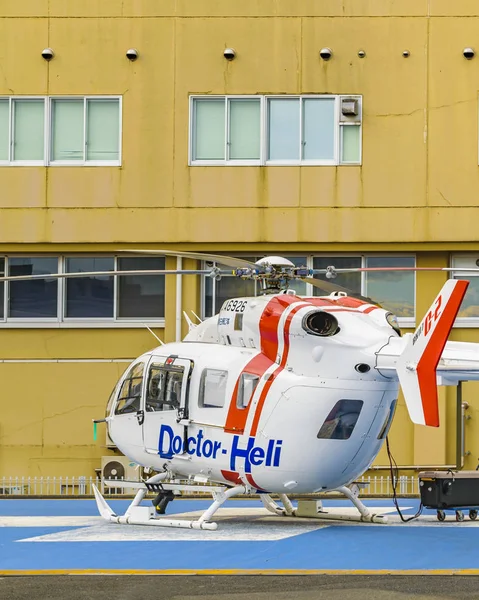 Helicóptero estacionado, Yamaguchi, Japão — Fotografia de Stock