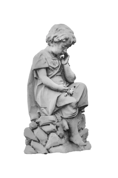 Скульптура сумного хлопчика ізольовані фото — стокове фото