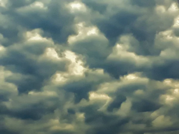 Θυελλώδη cloudscape φόντο — Φωτογραφία Αρχείου