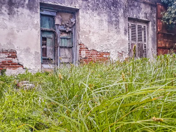 Casa Urbana Abandonada, Montevidéu, Uruguai — Fotografia de Stock