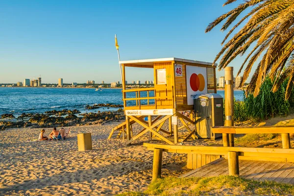 Punta Del Este Uruguay Febrero 2020 Cabina Salvavidas Vacía Playa — Foto de Stock