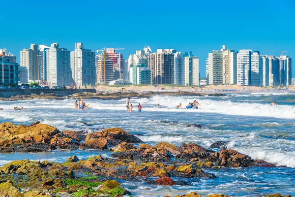 Punta Del Este Uruguay February 2020 People Bathing Famous Brava — Stock Photo, Image