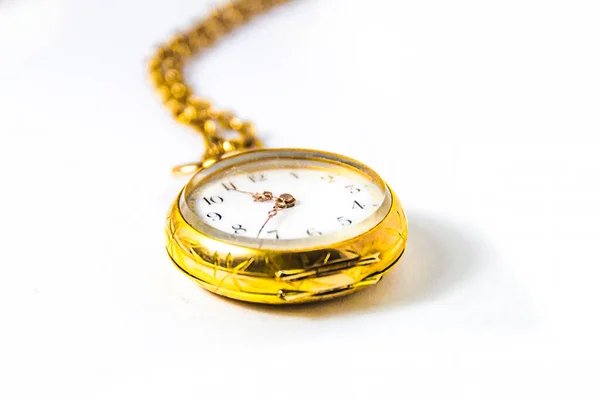 Relógio Ouro Antigo Isolado Fundo Preto — Fotografia de Stock