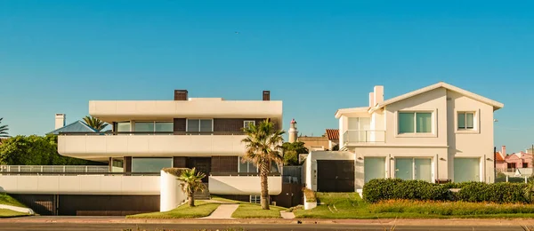 Vysoká Třída Sousedních Budov Punta Del Este Uruguay — Stock fotografie