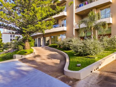 Model apartman girişi, punta del este, uruguay