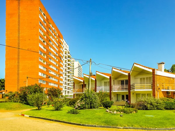 Moderno Edifício Apartamentos Torre Cidade Punta Del Este Uruguai — Fotografia de Stock