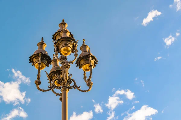 Låg Vinkel Skott Antika Utsmyckad Lampa Tvåhundraåriga Torget San Juan — Stockfoto