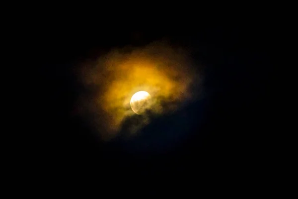 Luna Cubierta Por Nubes Escena Nocturna Distrito Calingasta Provincia San — Foto de Stock