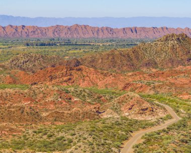 San Juan, Arjantin 'deki çorak kayalık arazi dağları manzarası