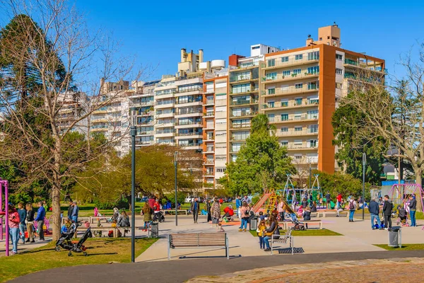 Montevideo Uruguay Agosto 2020 Parque Urbano Lleno Gente Escena Del — Foto de Stock