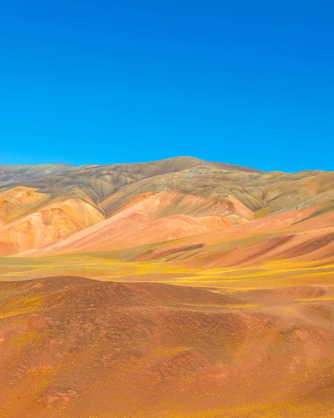 Όμορφη Χρωματιστά Βουνά Andean Τοπίο Στο Brava Λιμνοθάλασσα Αποθεματικό Rioja — Φωτογραφία Αρχείου