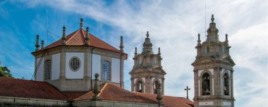 Bom Jesus do monte katolik türbesinin dış görünüşü; tenolar, Braga şehrinin dışında, portgual