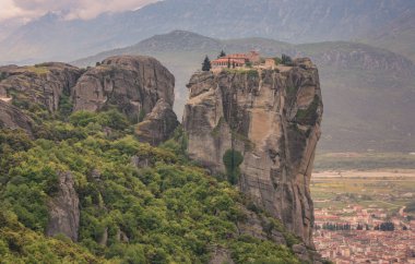 Meteora Manastırları Görünümü