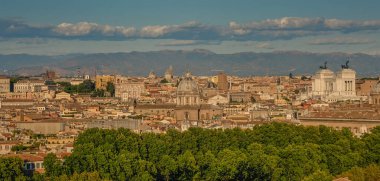 Yaz günbatımında görüntüle