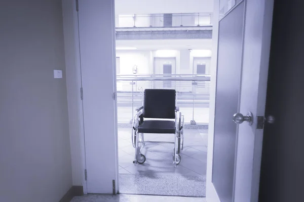 Niewyraźne Wózki Inwalidzkie Szpitalu Wózki Inwalidzkie Czekając Usługi Dla Pacjentów — Zdjęcie stockowe
