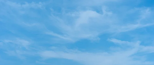 Небесно Синій Фон Хмарна Чітка Текстура Утримання — стокове фото