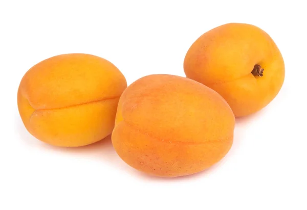 Apricots heap em branco — Fotografia de Stock