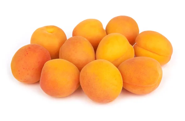 Apricots heap em branco — Fotografia de Stock