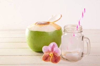 Hindistan cevizi suyu, içki Hindistan cevizi suyu