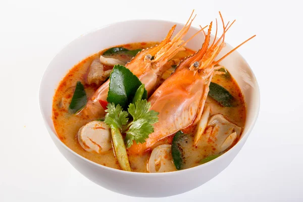 Tom yam kung's Tayland tipik bir baharatlı açık çorba 