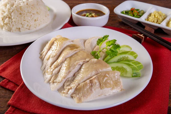 Hainan Nasi Ayam Rebus Atas Meja Kayu — Stok Foto