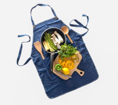 Kızartma tavası ve pişirme ile taze sebze