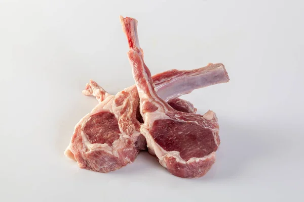 Costole Fresche Agnello Grezzo Sul Tagliere — Foto Stock