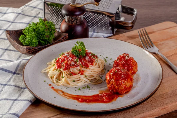 Pasta Espaguetis Con Albóndigas Salsa Tomate — Foto de Stock