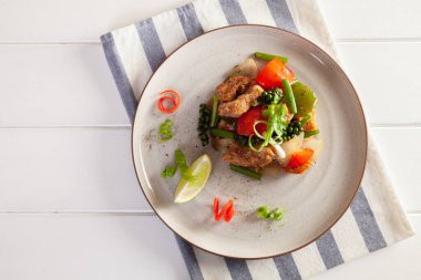 Kara biberli kızarmış balık.